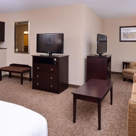 Holiday Inn Express & Suites Fairmont By Ihg Luaran gambar