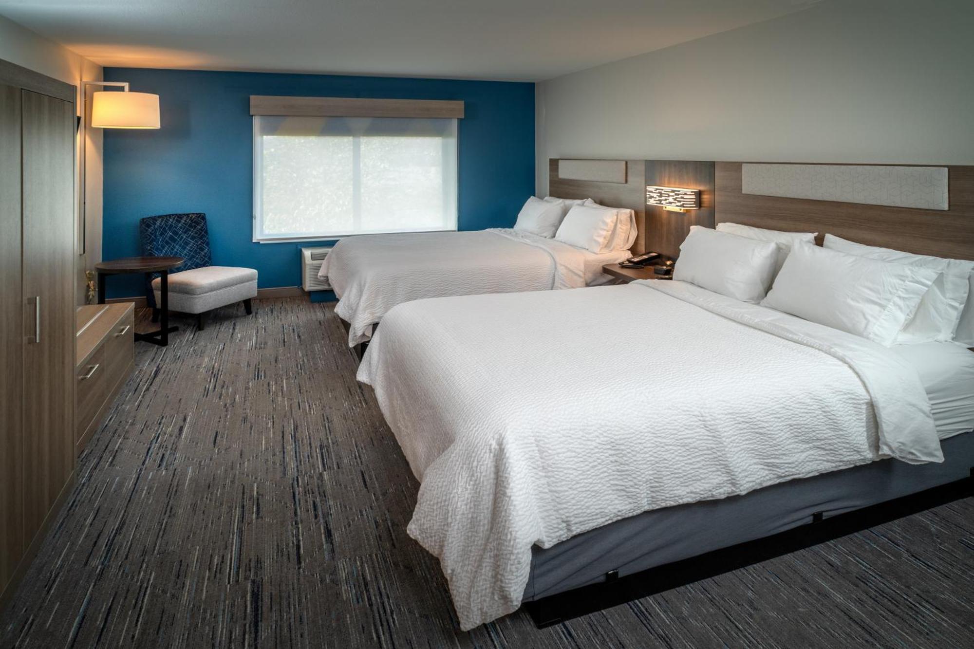 Holiday Inn Express & Suites Fairmont By Ihg Luaran gambar