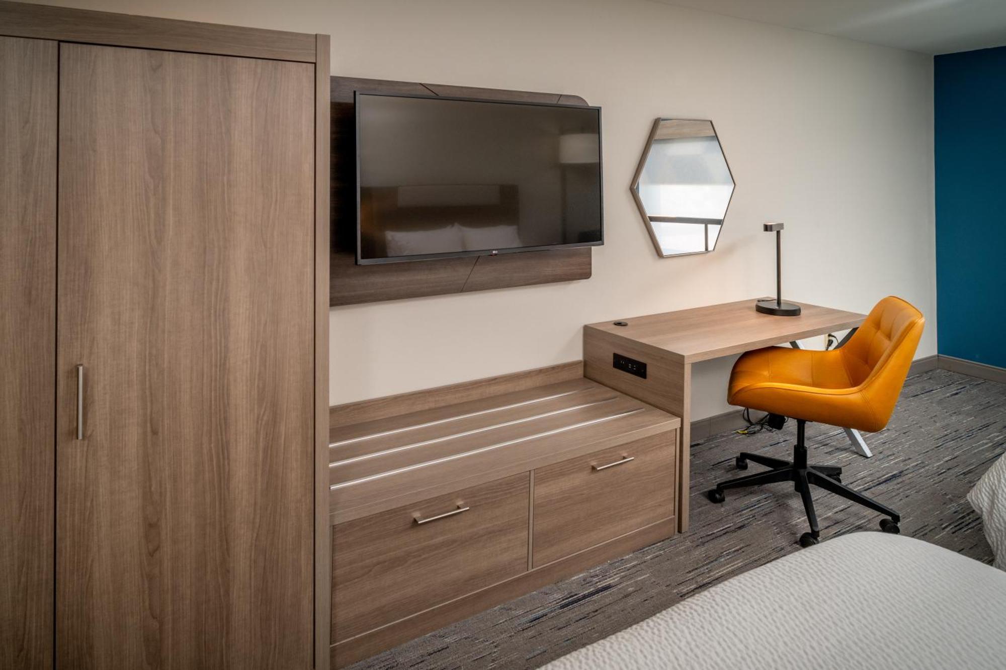 Holiday Inn Express & Suites Fairmont By Ihg Luaran gambar