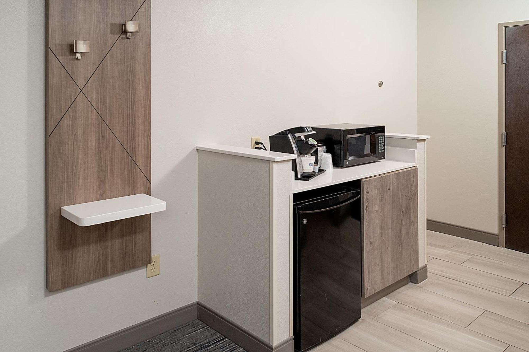 Holiday Inn Express & Suites Fairmont By Ihg Luaran gambar
