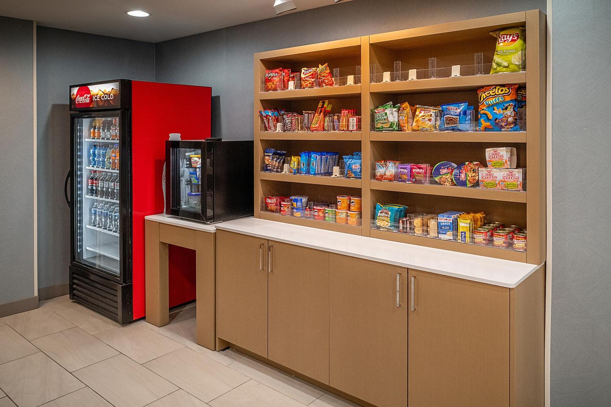 Holiday Inn Express & Suites Fairmont By Ihg Luaran gambar
