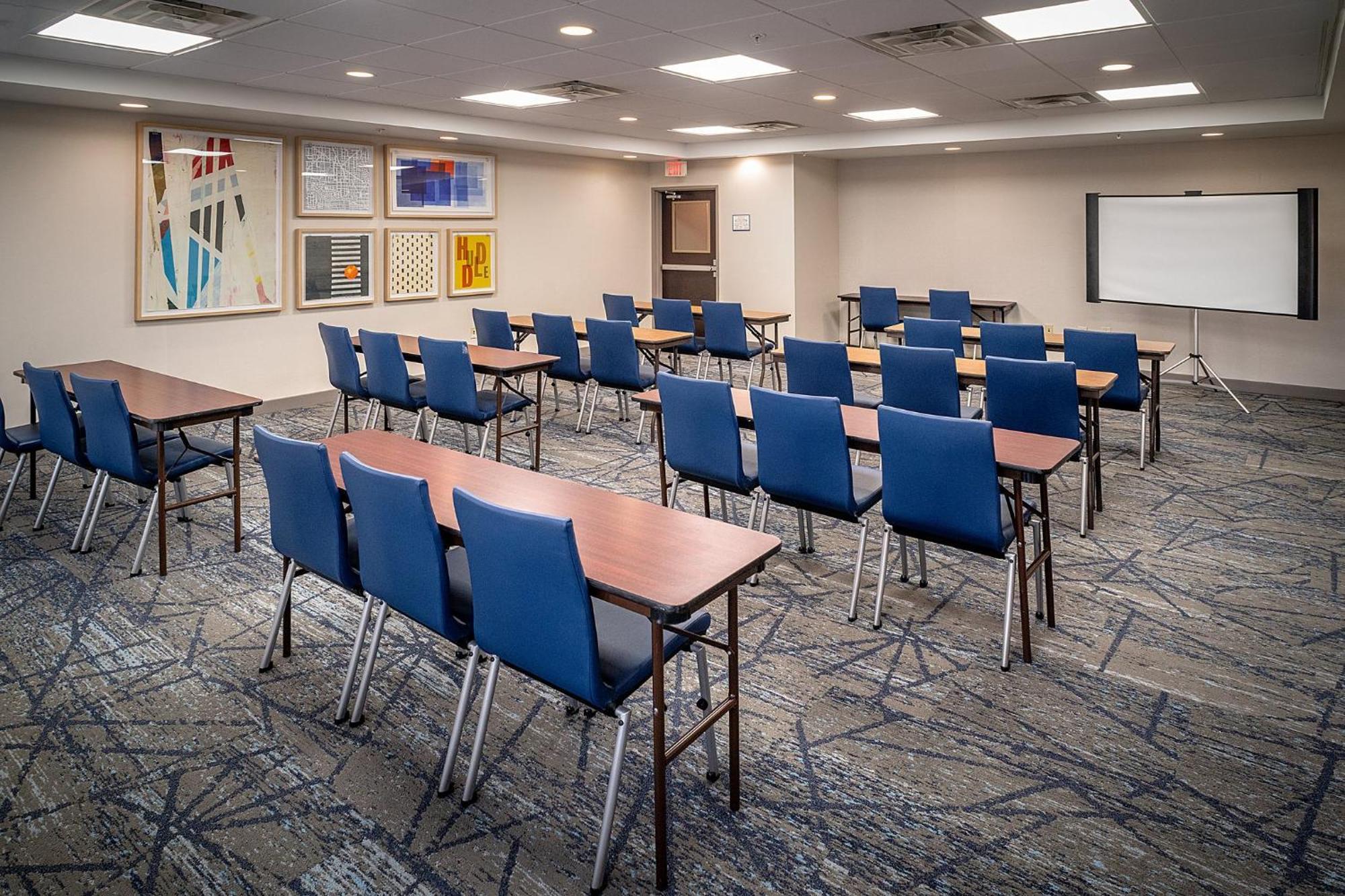 Holiday Inn Express & Suites Fairmont By Ihg Luaran gambar