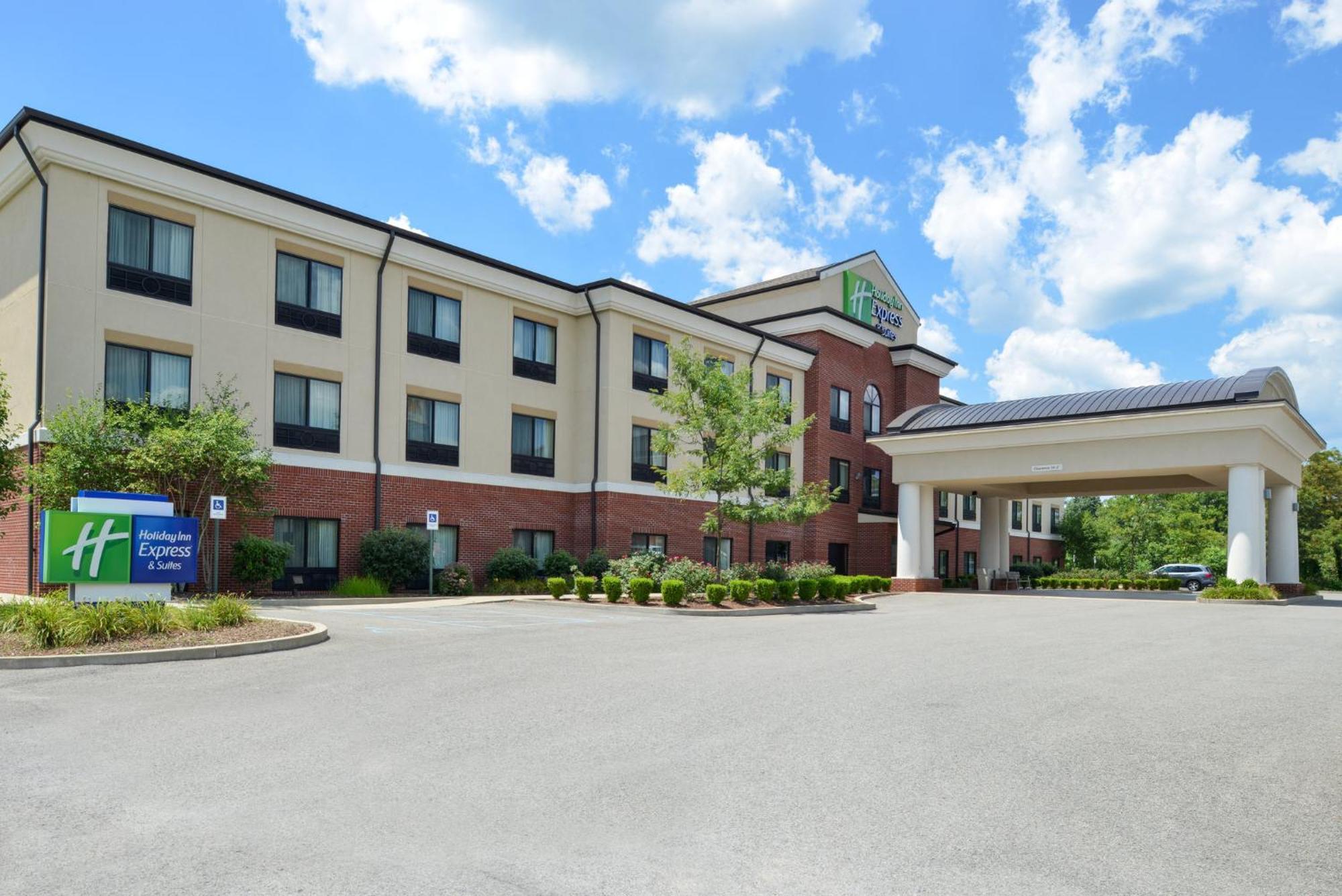 Holiday Inn Express & Suites Fairmont By Ihg Luaran gambar