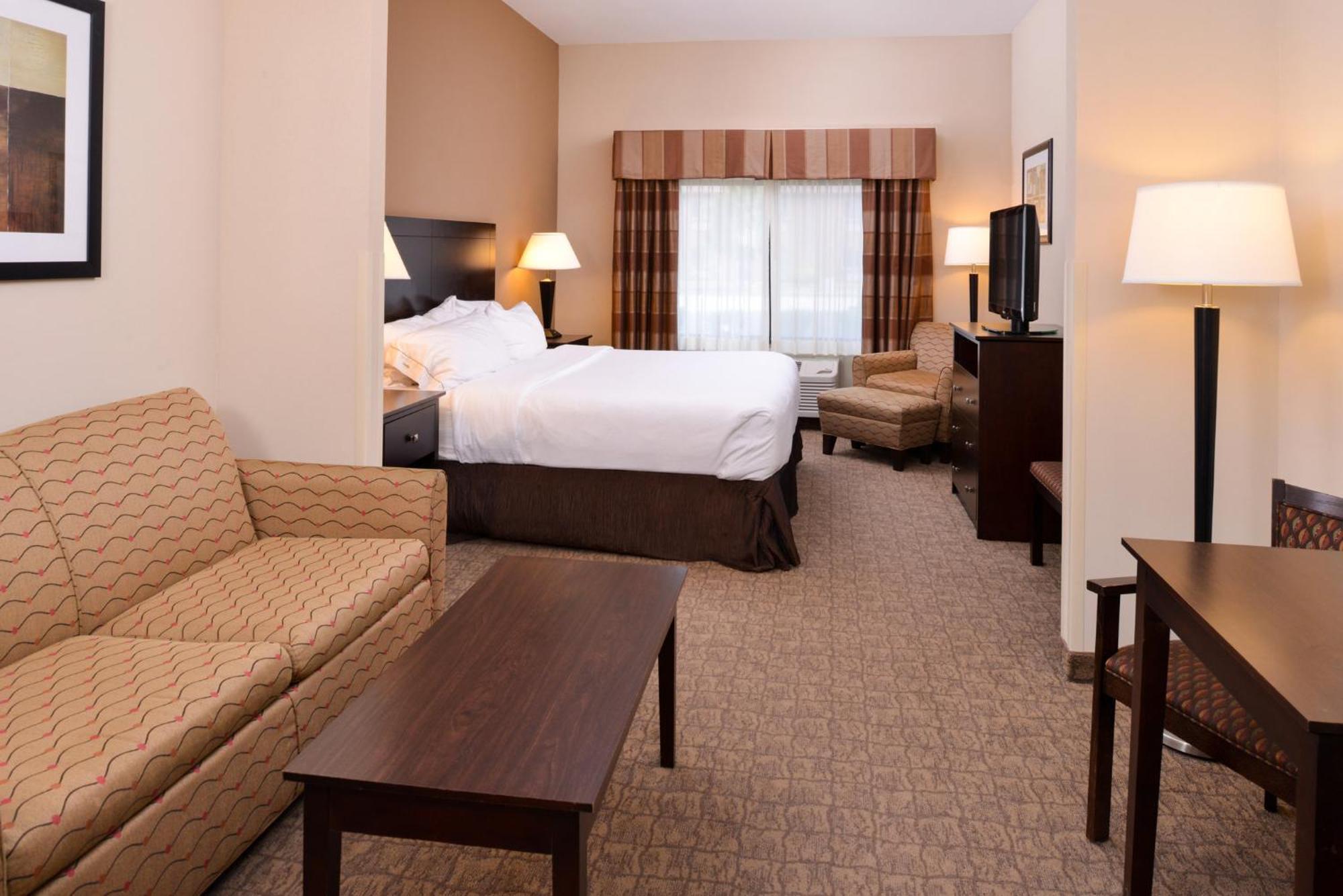 Holiday Inn Express & Suites Fairmont By Ihg Luaran gambar