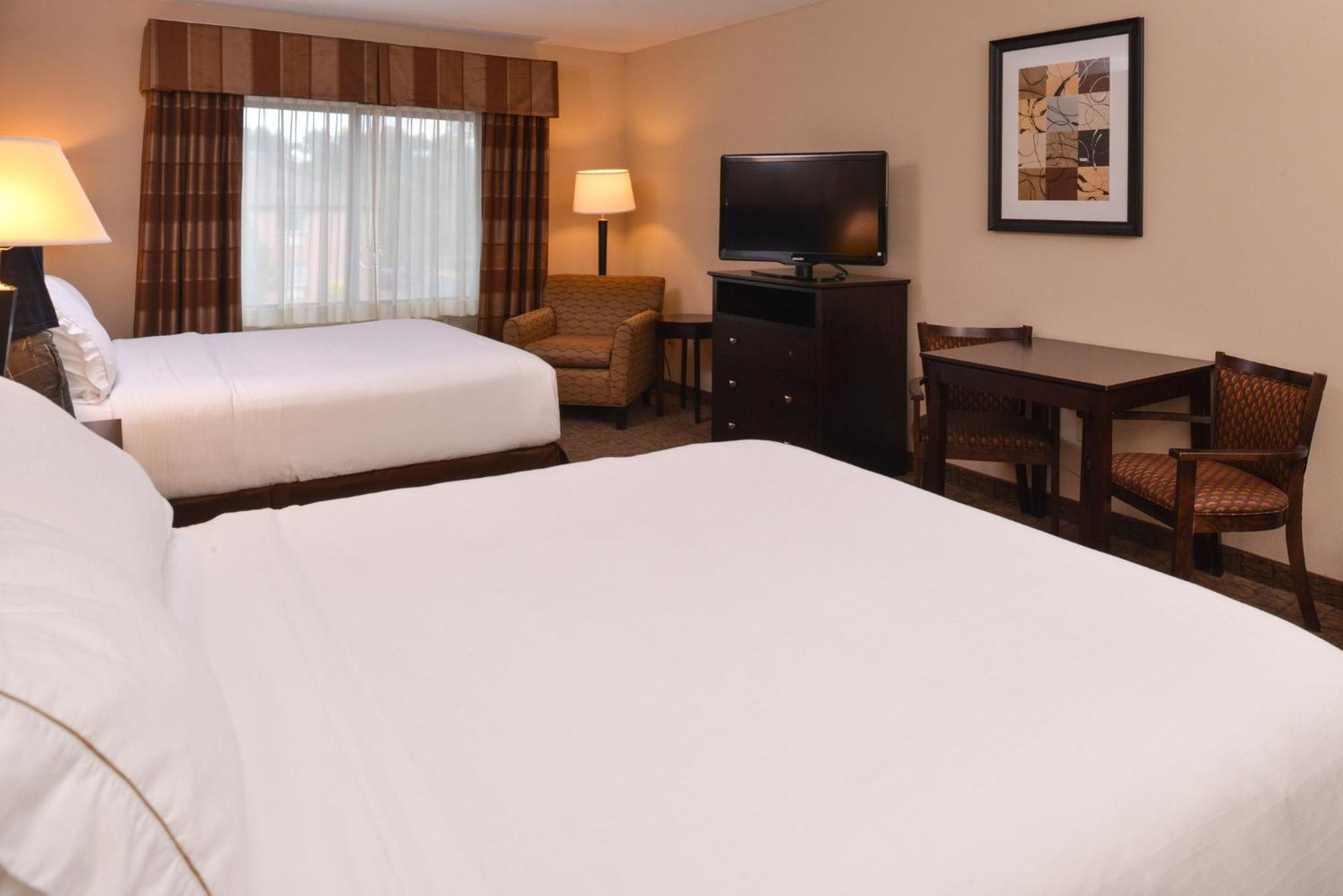 Holiday Inn Express & Suites Fairmont By Ihg Luaran gambar